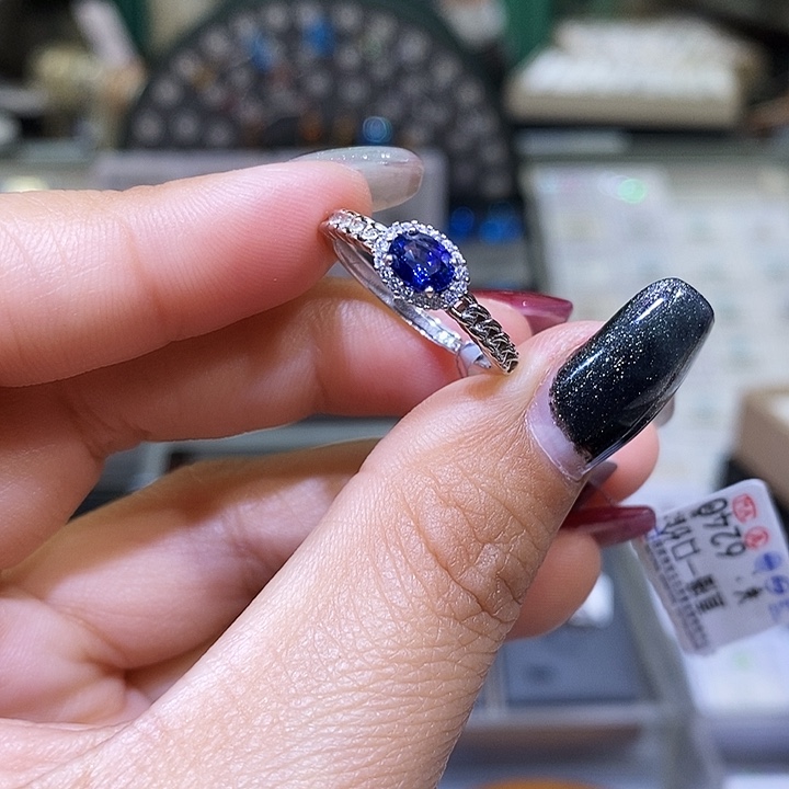 蓝宝石戒指银S925镶嵌天然蓝宝石0.57克拉