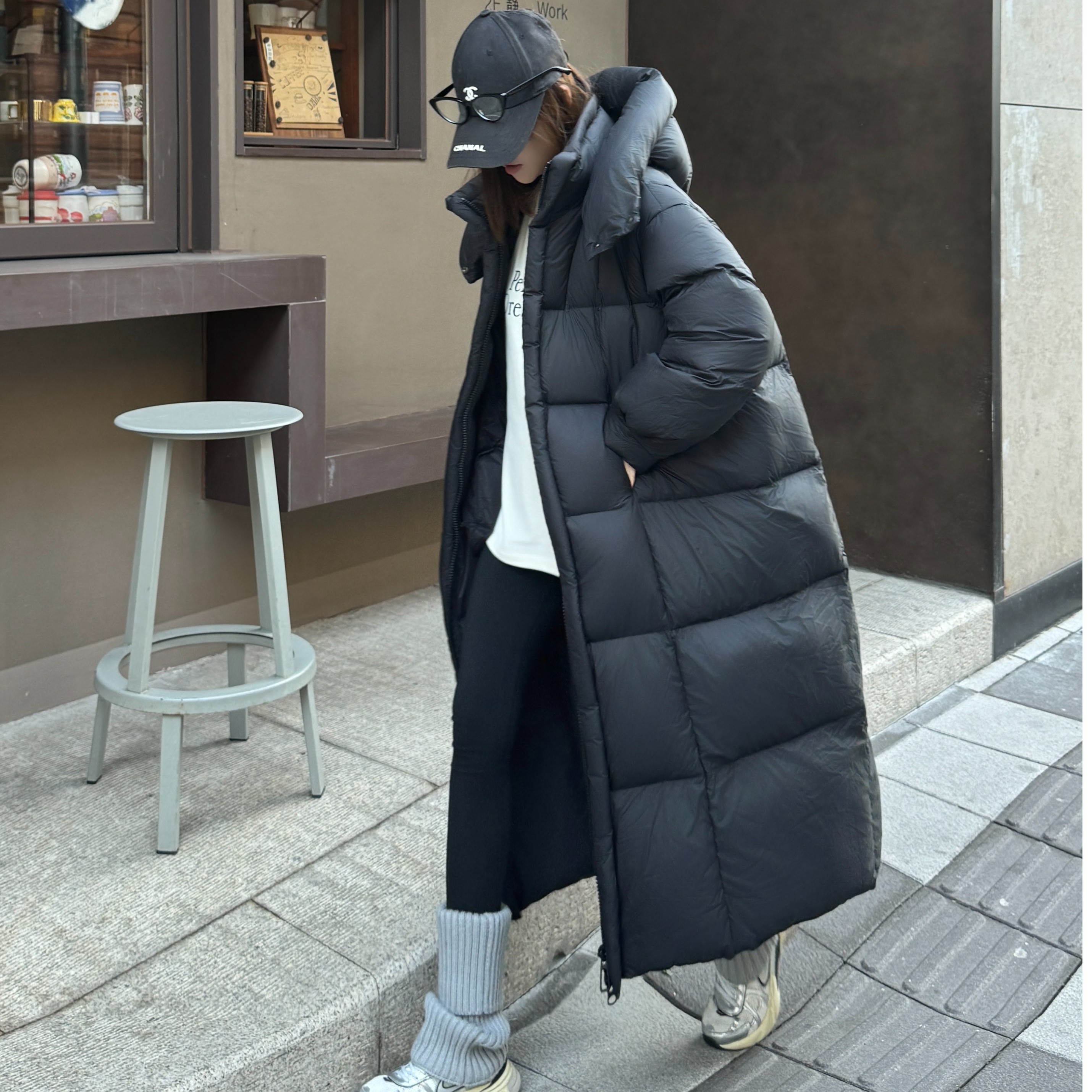 云朵零压泡芙连帽羽绒服女2025冬季新款过膝长款90白鸭绒加厚外套