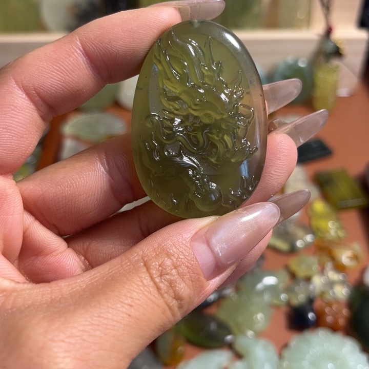 蛇纹石玉合金颈饰