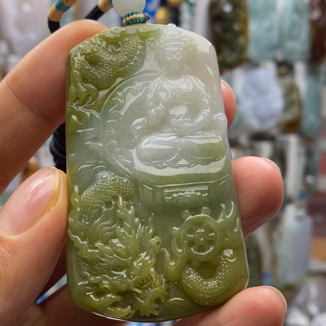 翡翠颈饰未镶嵌观音