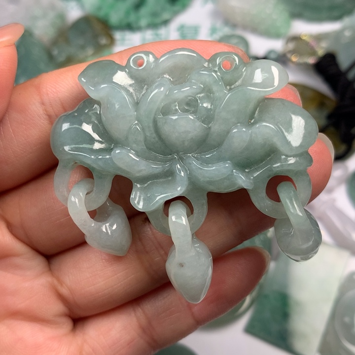 翡翠未镶嵌颈饰翡翠