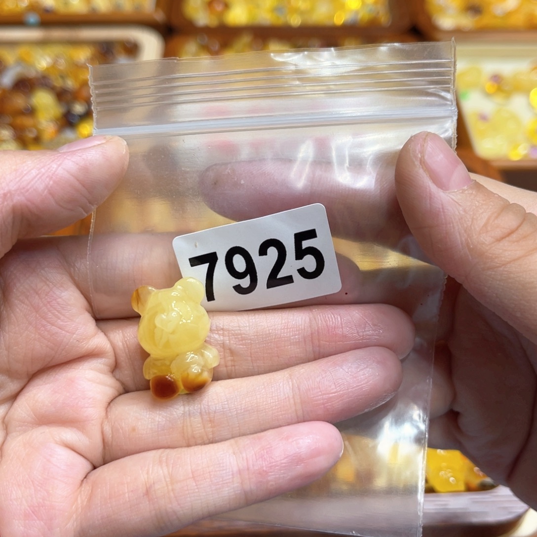 琥珀颈饰未镶嵌蜜蜡