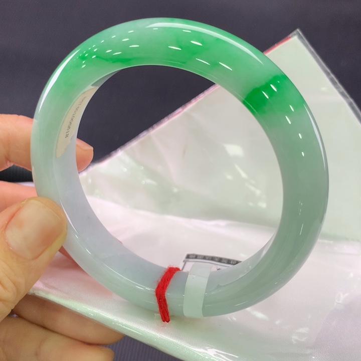 翡翠未镶嵌手镯正圈57-58