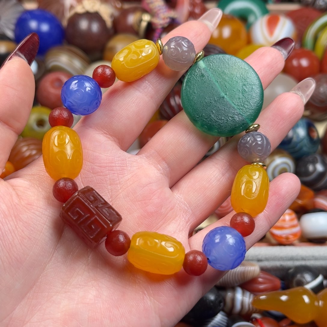 玛瑙/玉髓颈饰未镶嵌