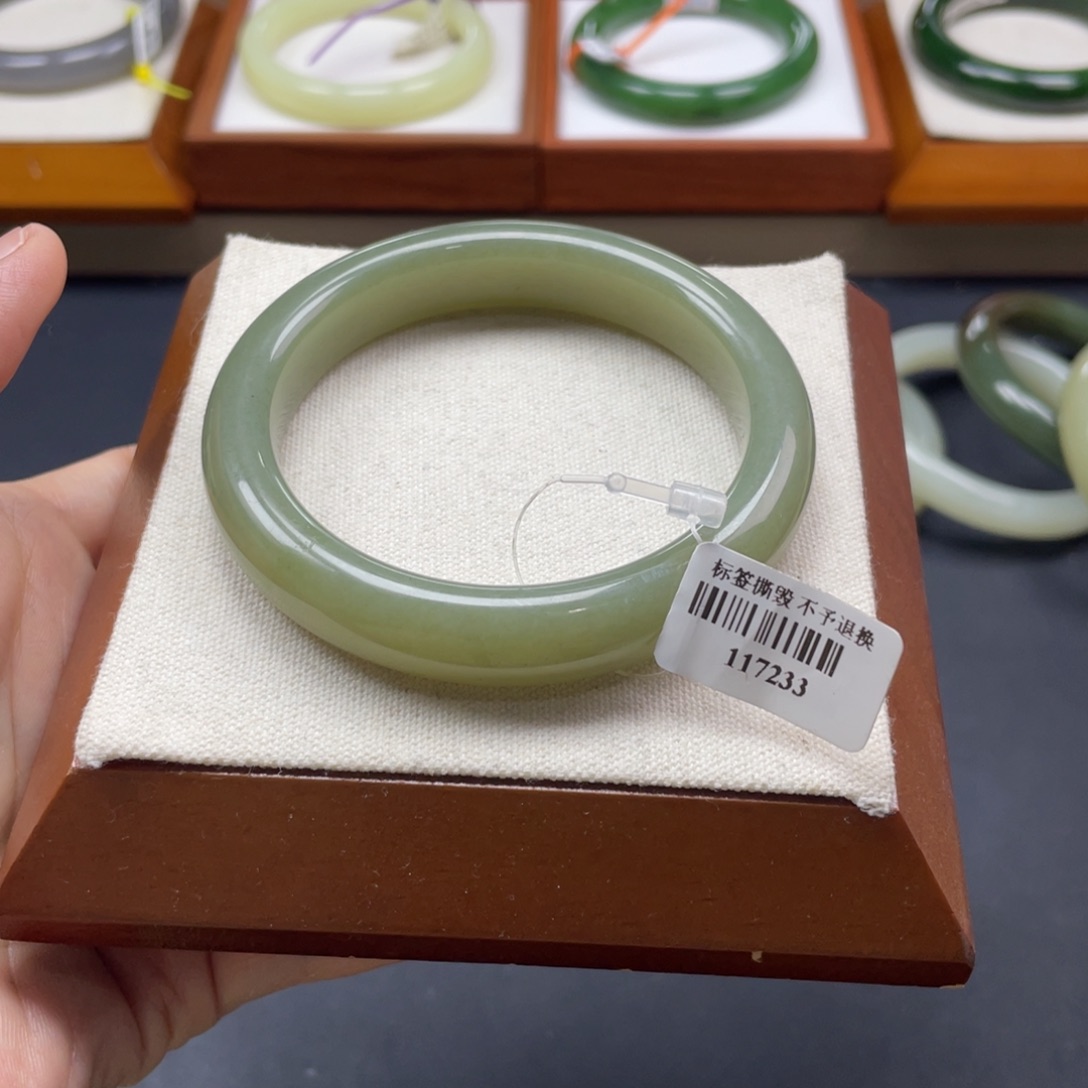 【闪购商品】未镶嵌手镯和田玉链接10。    57.5