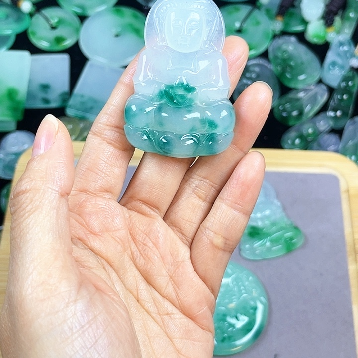 穗***墙翡翠未镶嵌颈饰吊坠