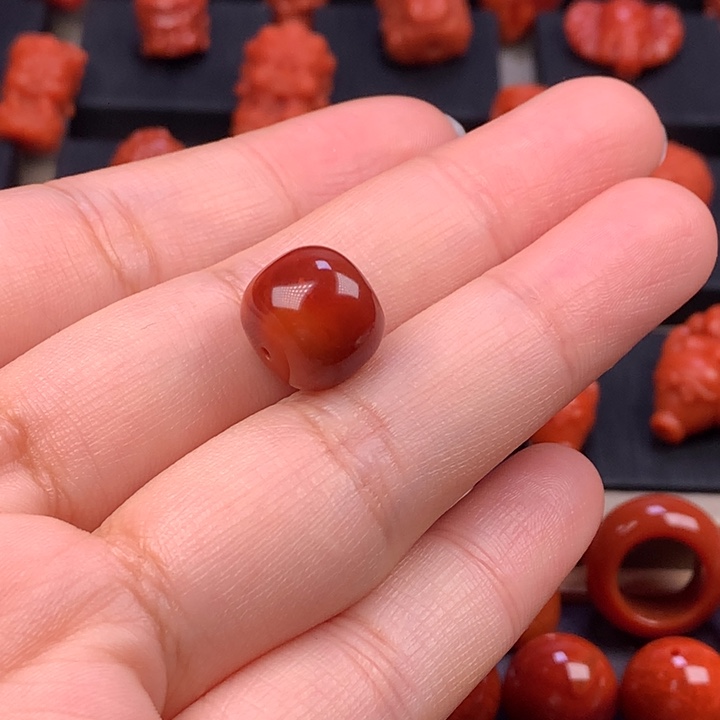 桃***。南红玛瑙未镶嵌老型单珠12MM