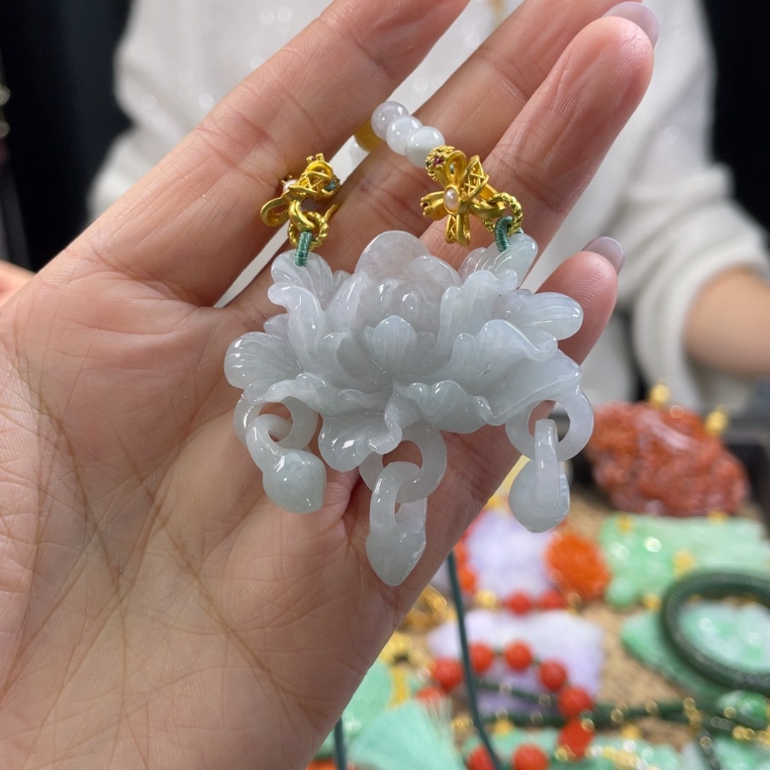 翡翠颈饰未镶嵌代编织