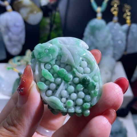 【闪购商品】颈饰未镶嵌翡翠葡萄