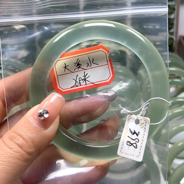 岫玉未镶嵌手镯天然岫玉手镯