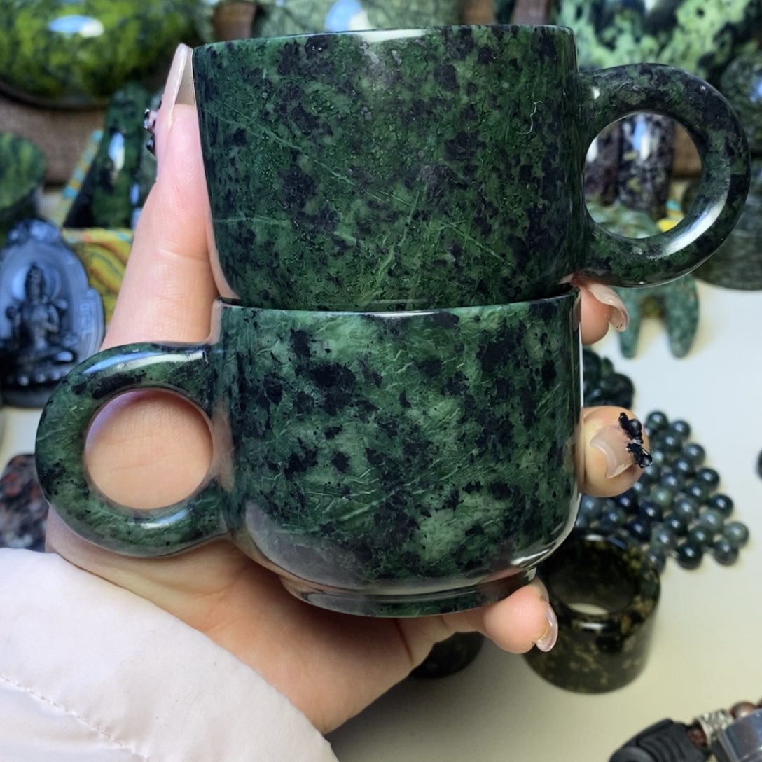 蛇纹石玉手链未镶嵌微微瑕