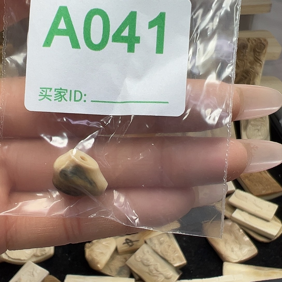 天然猛犸牙雕刻品