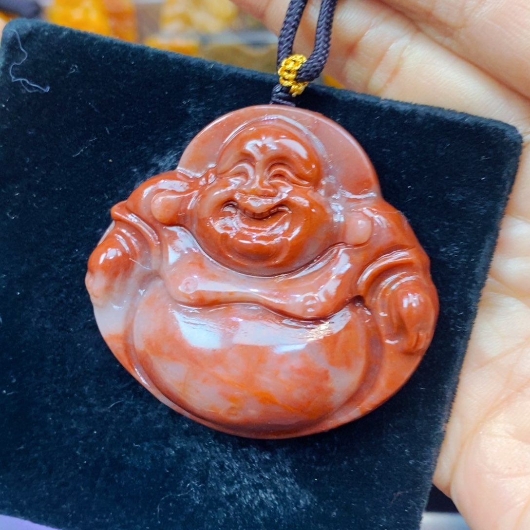 颈饰未镶嵌石英质玉