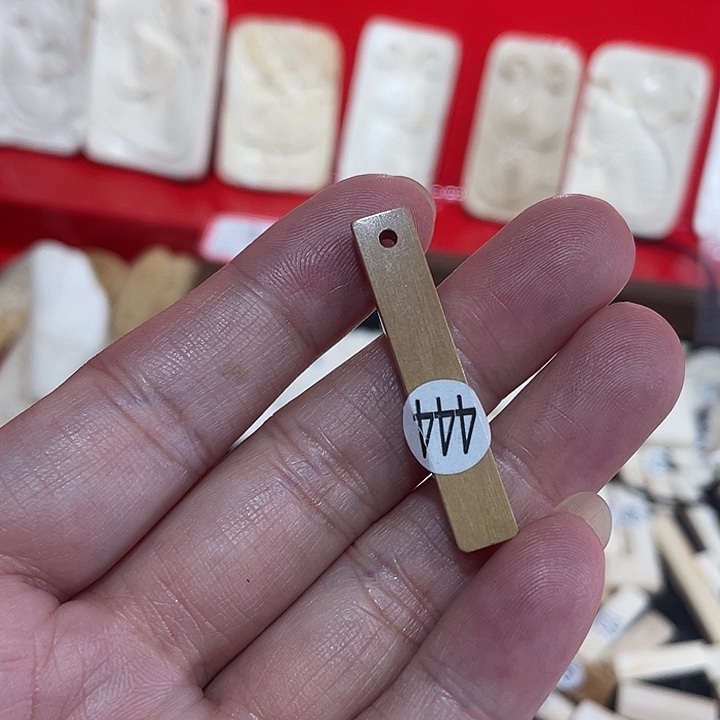 泥塑不打孔联系客服