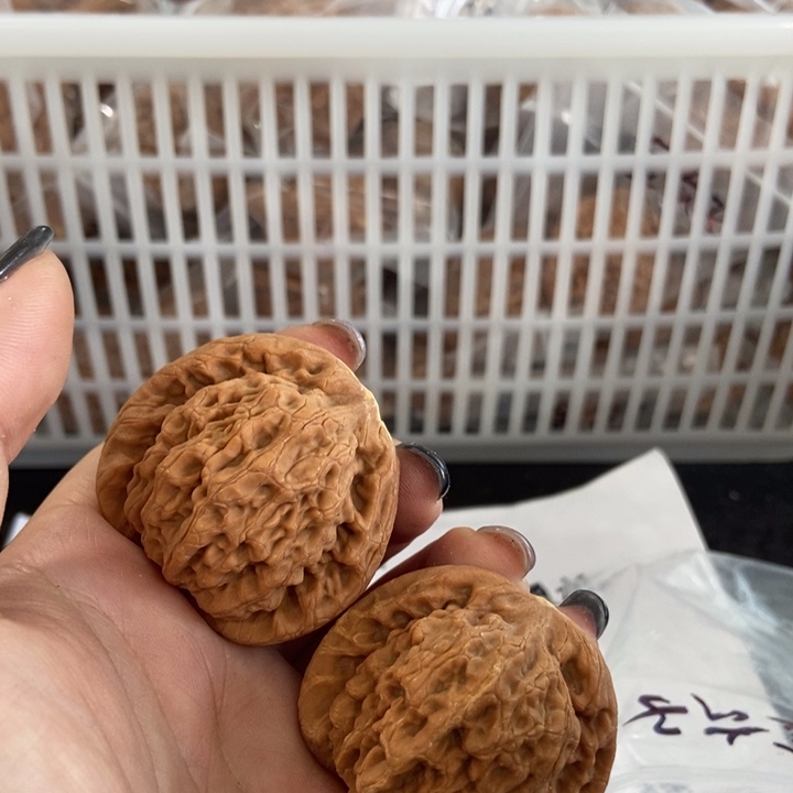 吊坠文玩核桃金公子瑕疵