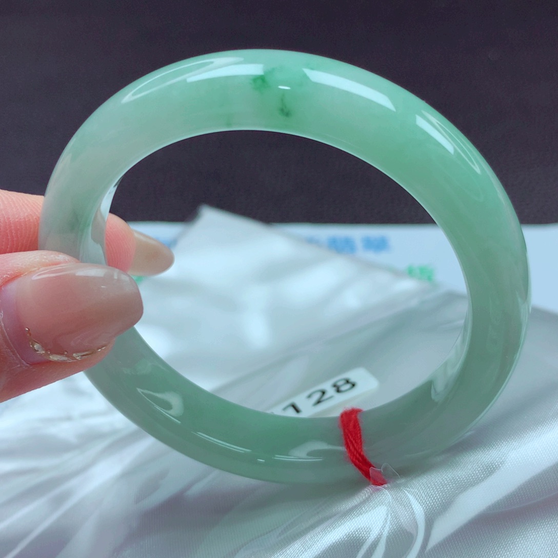 翡翠未镶嵌手镯手镯888