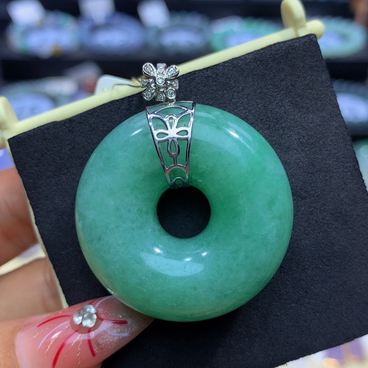 翡翠手链18K金镶嵌翡翠