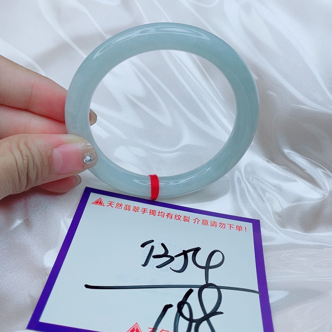 翡翠未镶嵌手镯翡翠