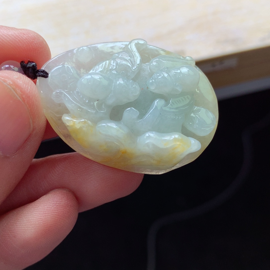 翡翠颈饰未镶嵌吊坠