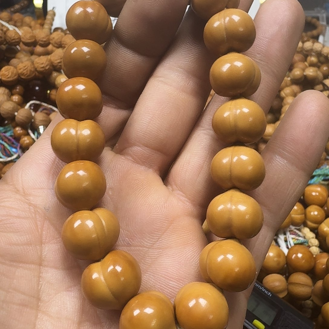 墨***予吊坠猴头核桃微瑕屁桃