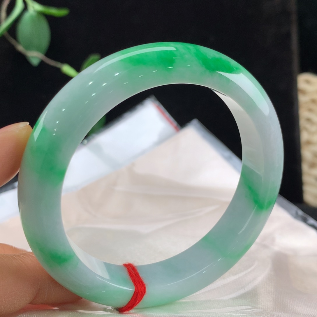 翡翠手镯未镶嵌111-0128