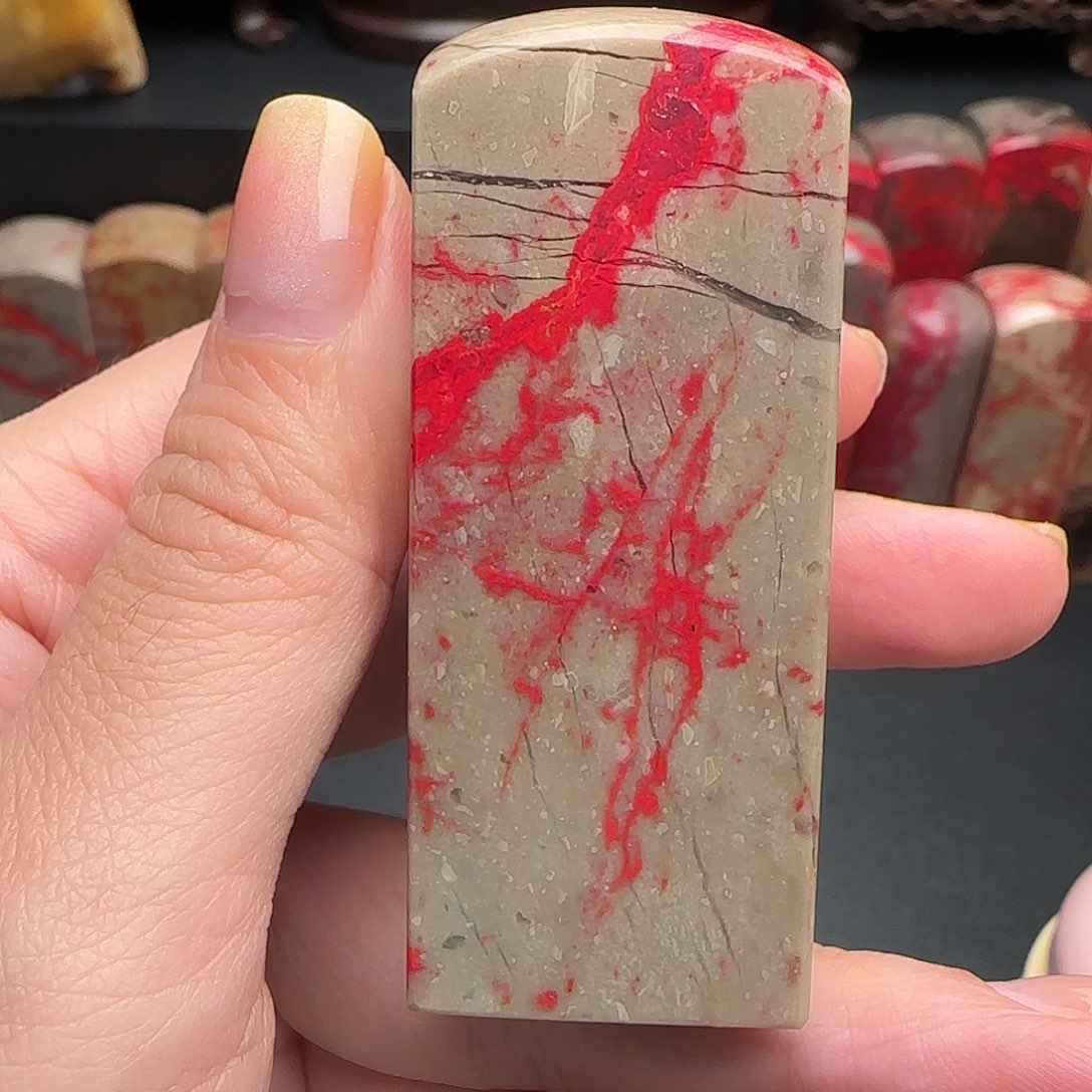 昌化石昌化鸡血石