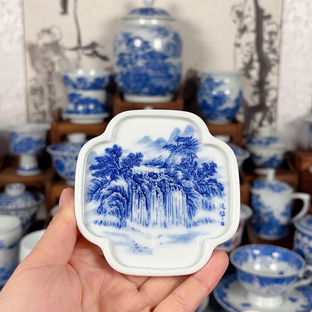 杯青花瓷器手绘作品杯垫