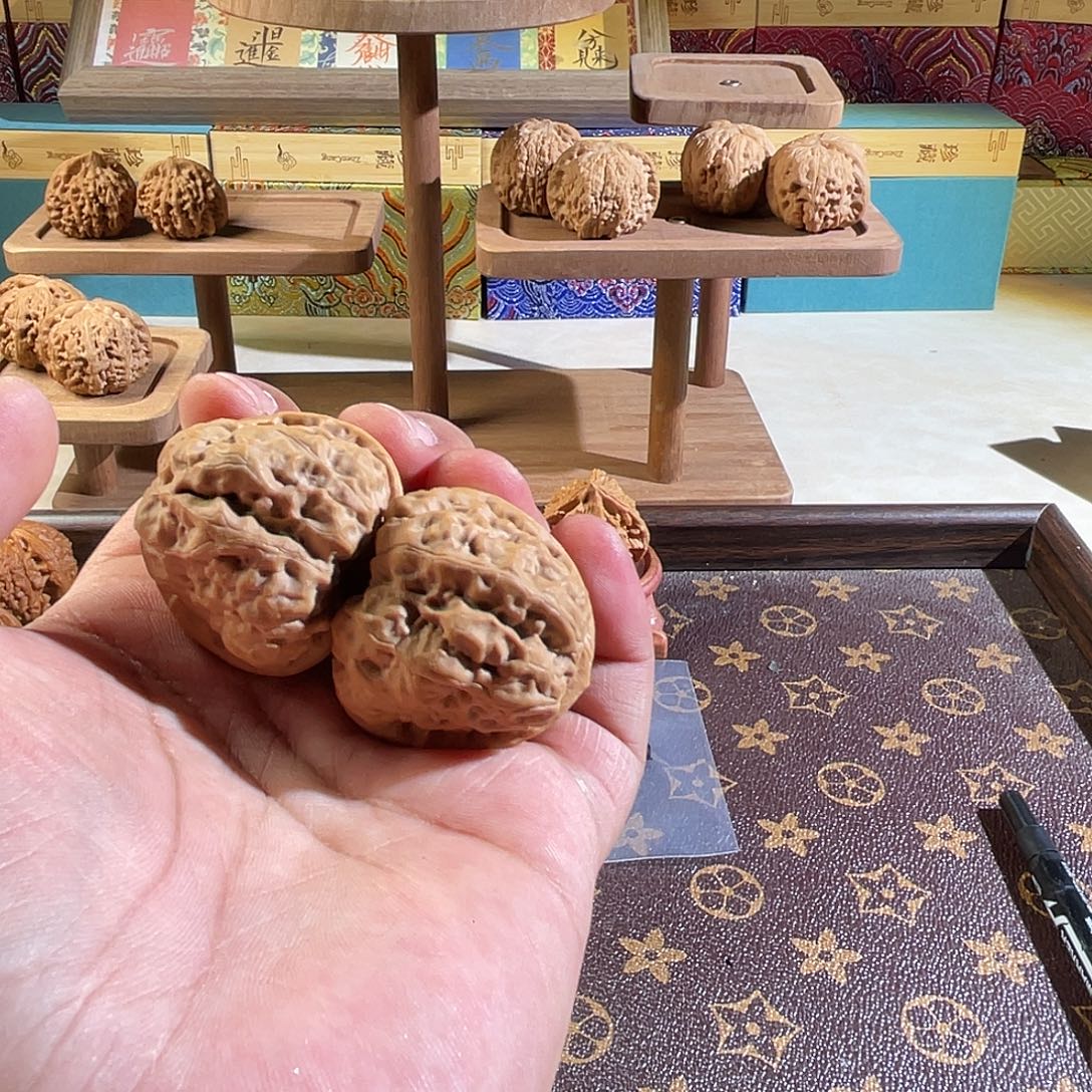 文玩核桃把件4077