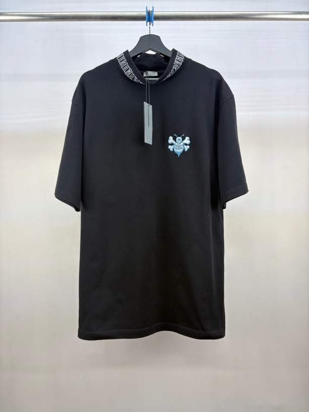 未使用 DIOR/迪奥 领口满印小蜜蜂刺绣logo短袖/L码/M2228