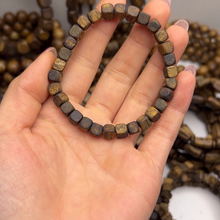 沉香碎屑沉香种植奇楠沉水浮 卡06，5克