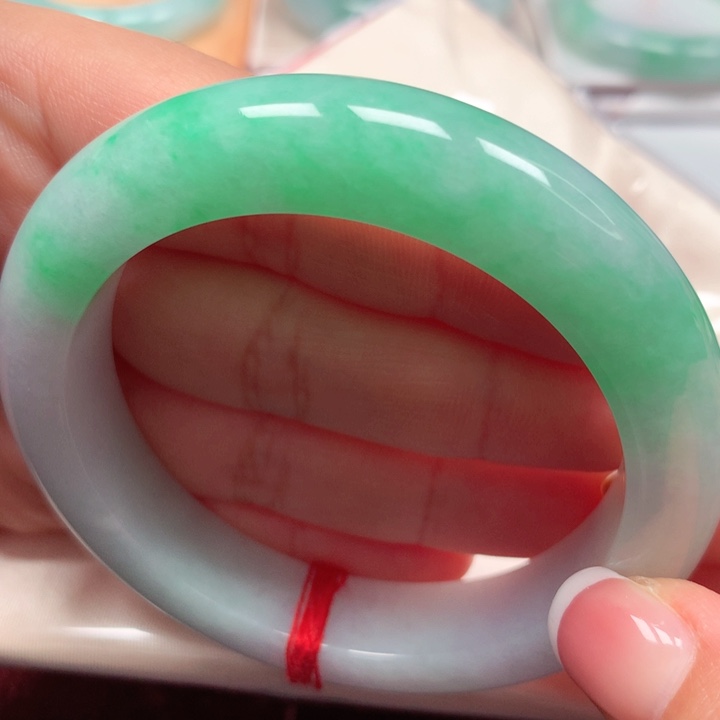 翡翠手镯未镶嵌阳绿半山水47