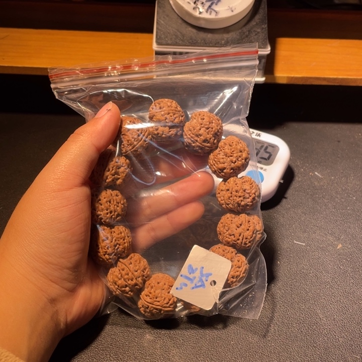 时***钱金刚菩提手串这个