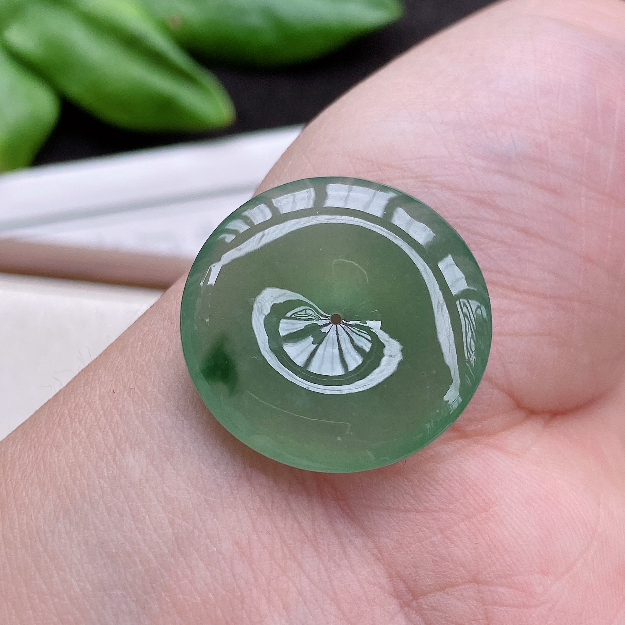 天然翡翠A货冰种胶润飘花平安扣