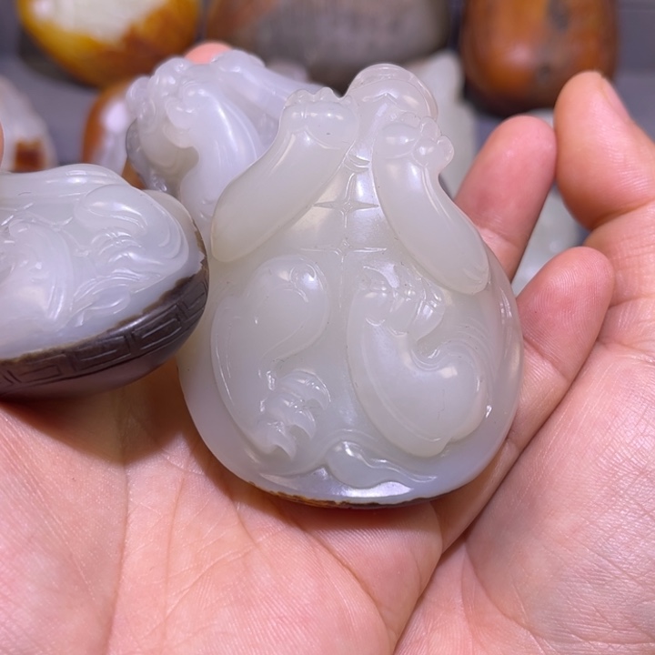 七***七和田玉未镶嵌颈饰