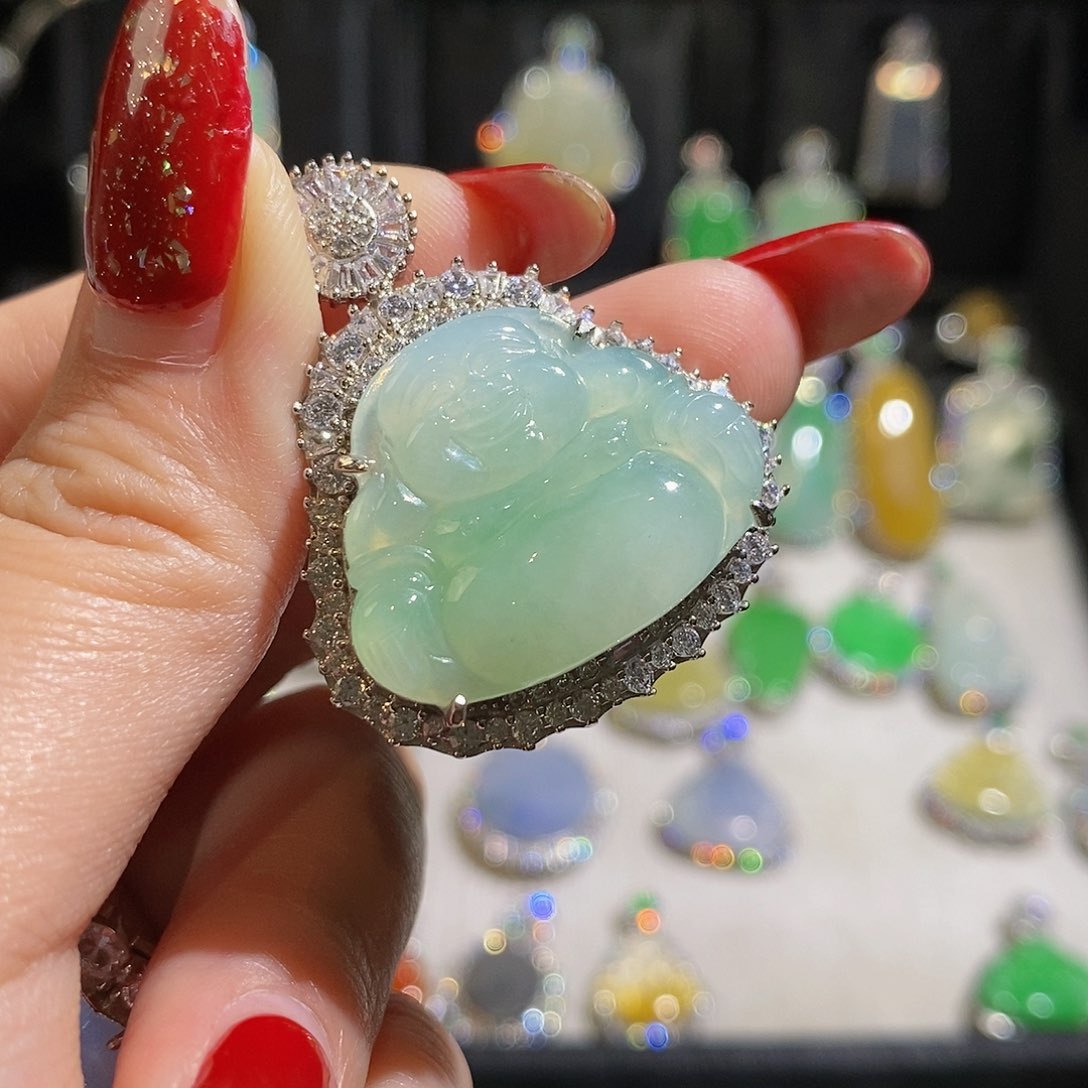 翡翠颈饰银S925镶嵌天然翡翠