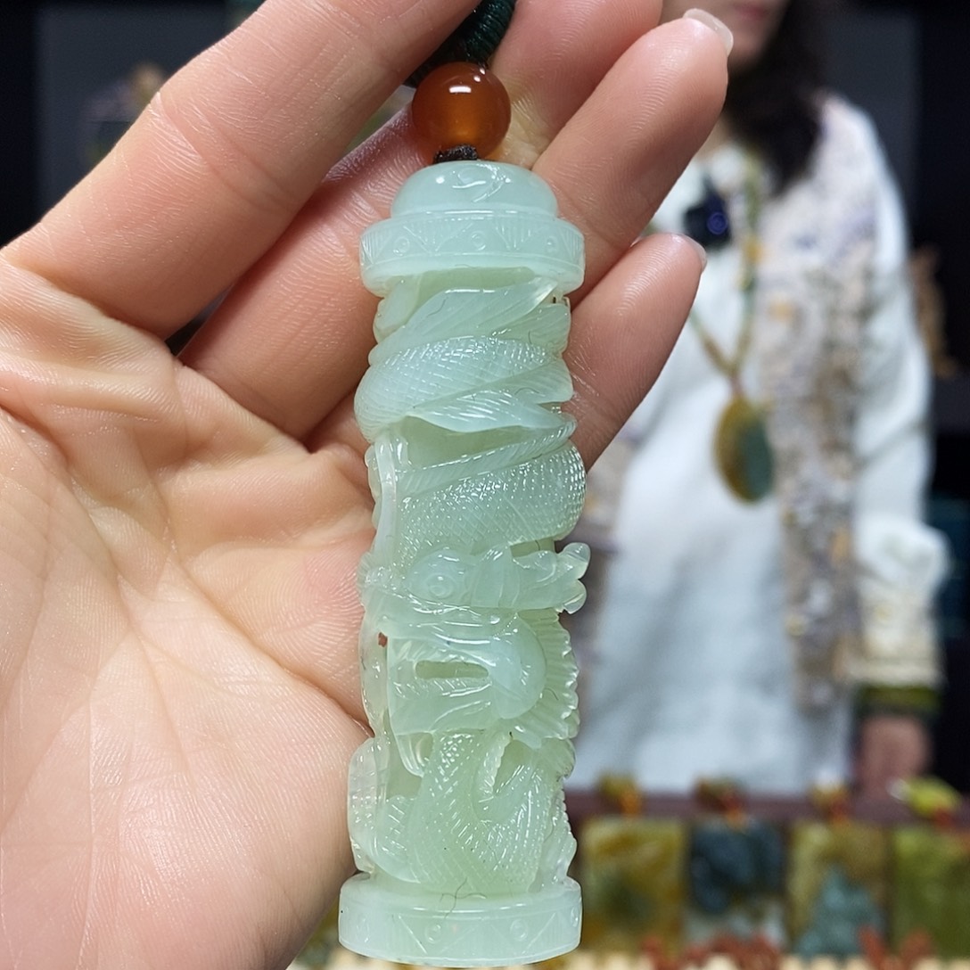 未镶嵌岫玉挂件吊坠