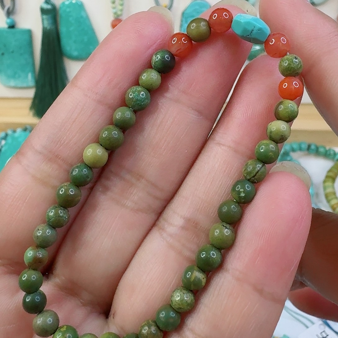 南红玛瑙未镶嵌珠宝奇石