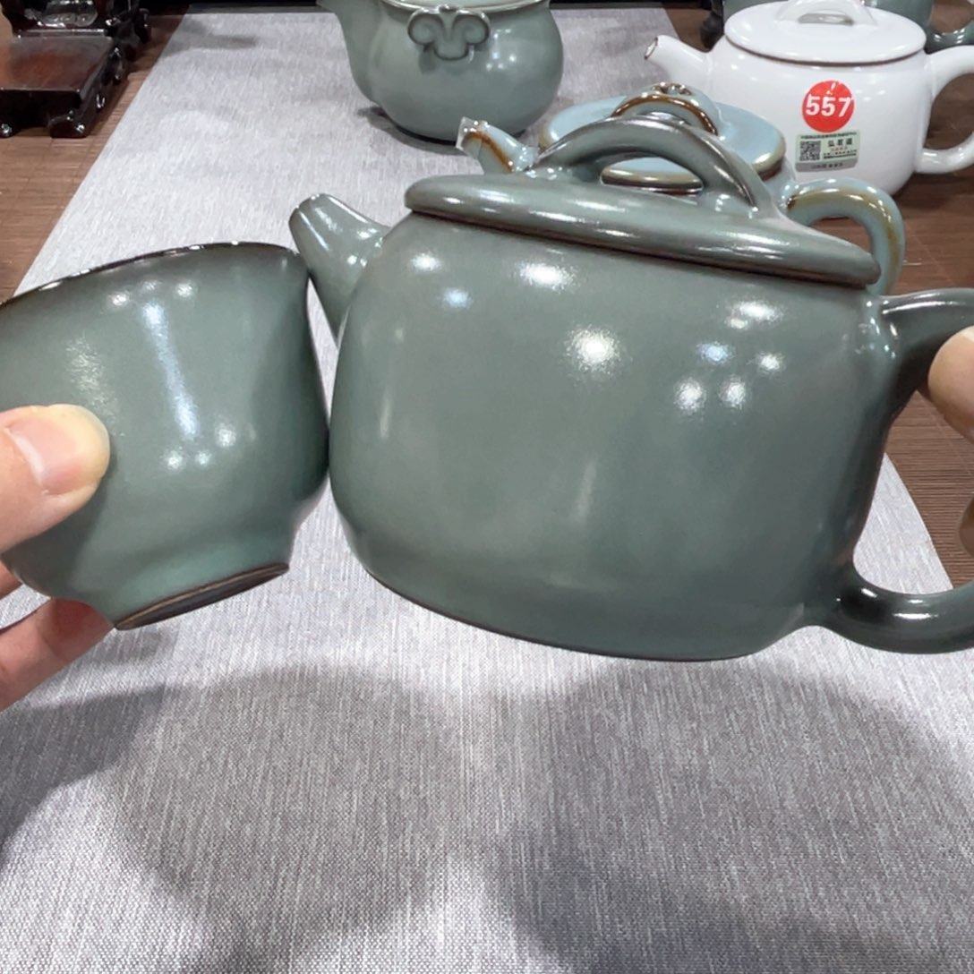 瓷片小微瑕。。。。。。。。。。。。