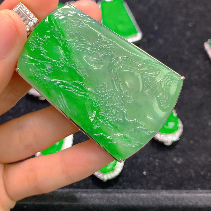翡翠银S925镶嵌颈饰重***虎一个