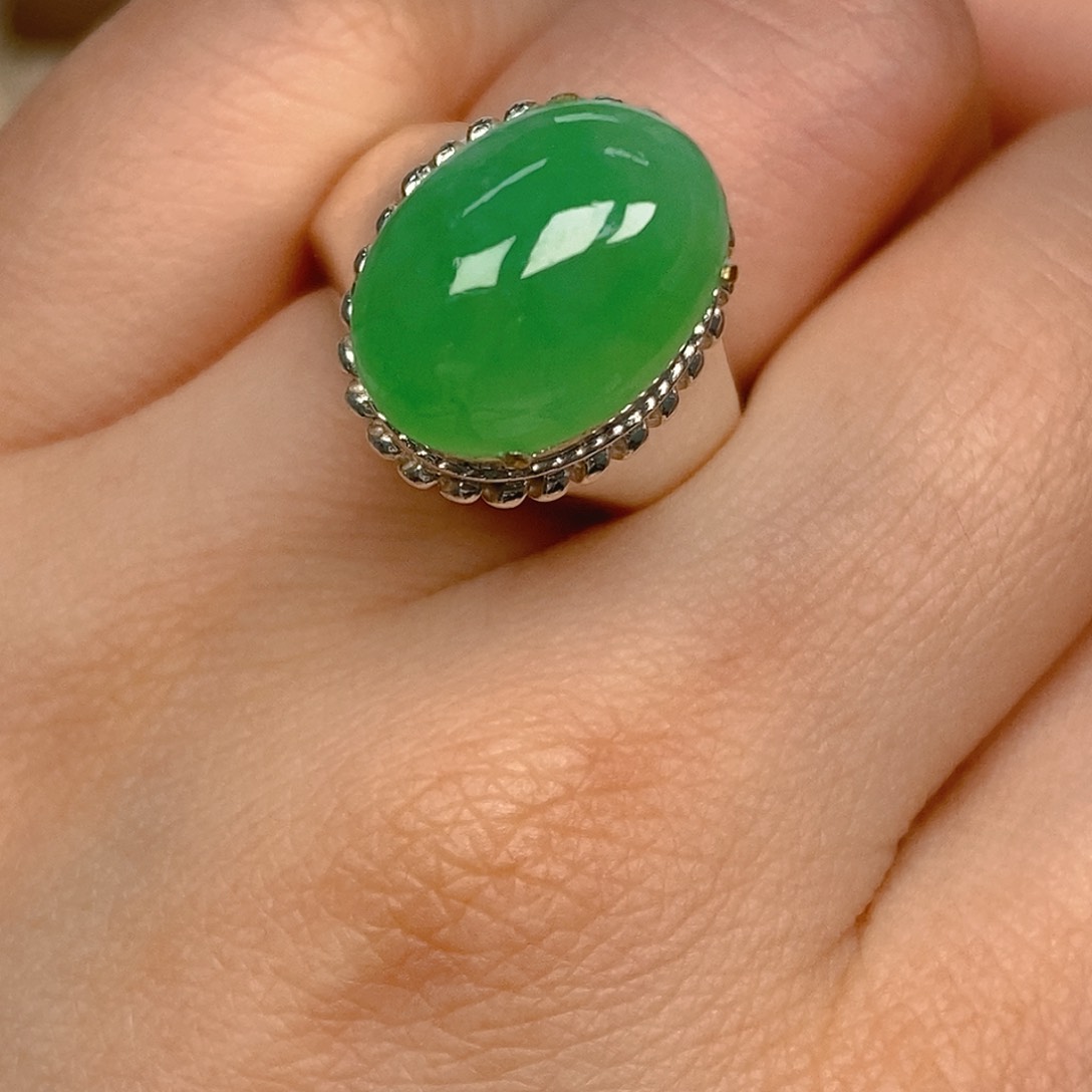 翡翠戒指未镶嵌翡翠