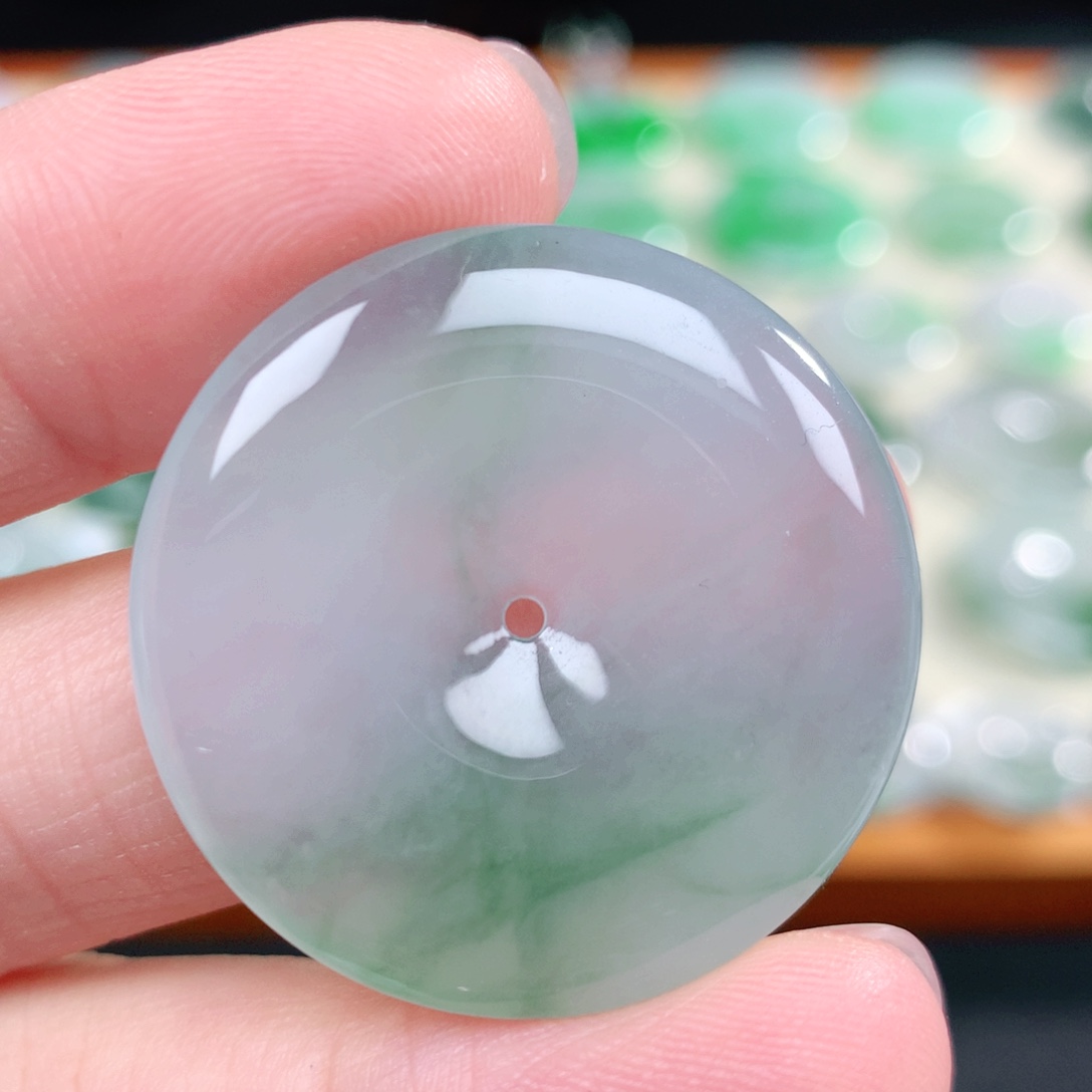 翡翠未镶嵌颈饰30-5.0