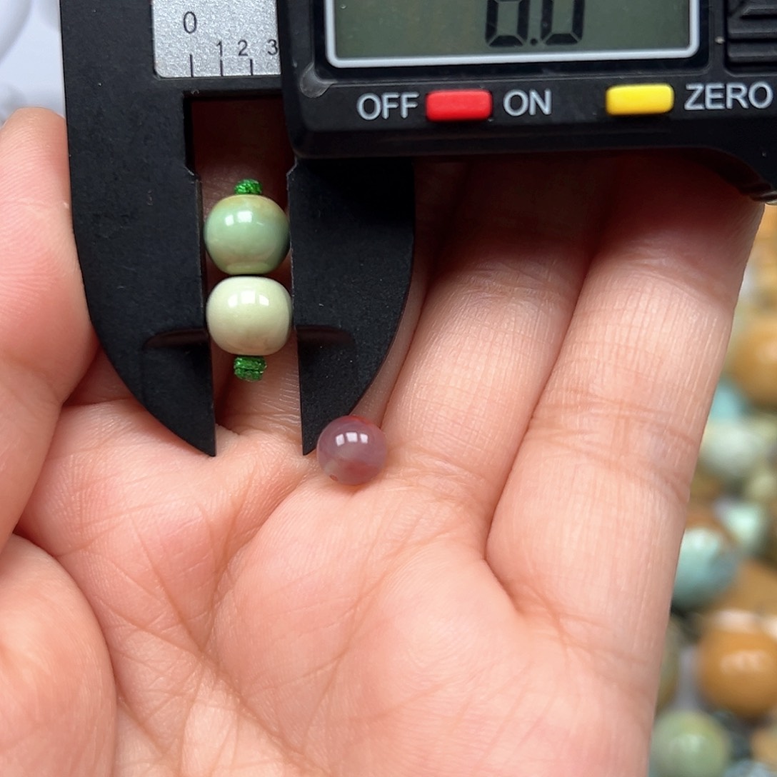 南红玛瑙未镶嵌珠宝奇石