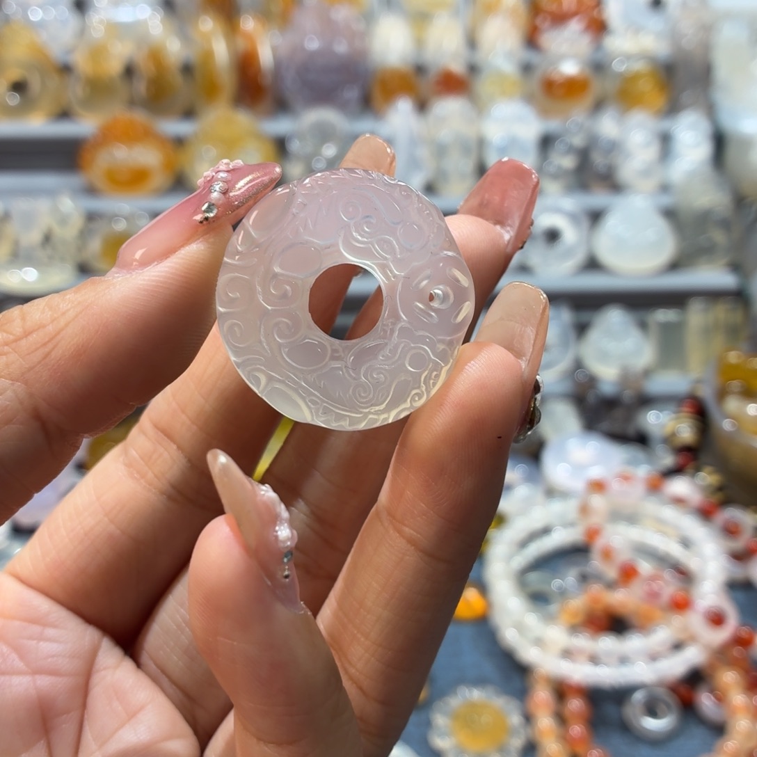 彭****玛瑙/玉髓未镶嵌吊坠(不含链)