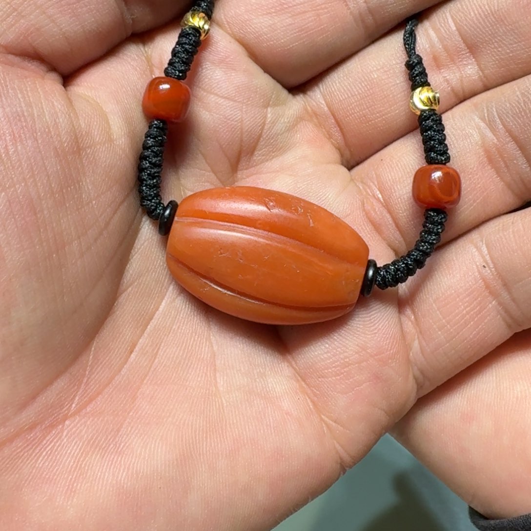 南红玛瑙颈饰未镶嵌