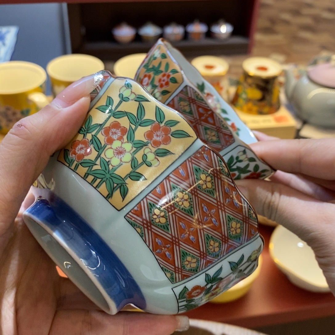 瓷片一大一小厘米，小杨甄选甄选