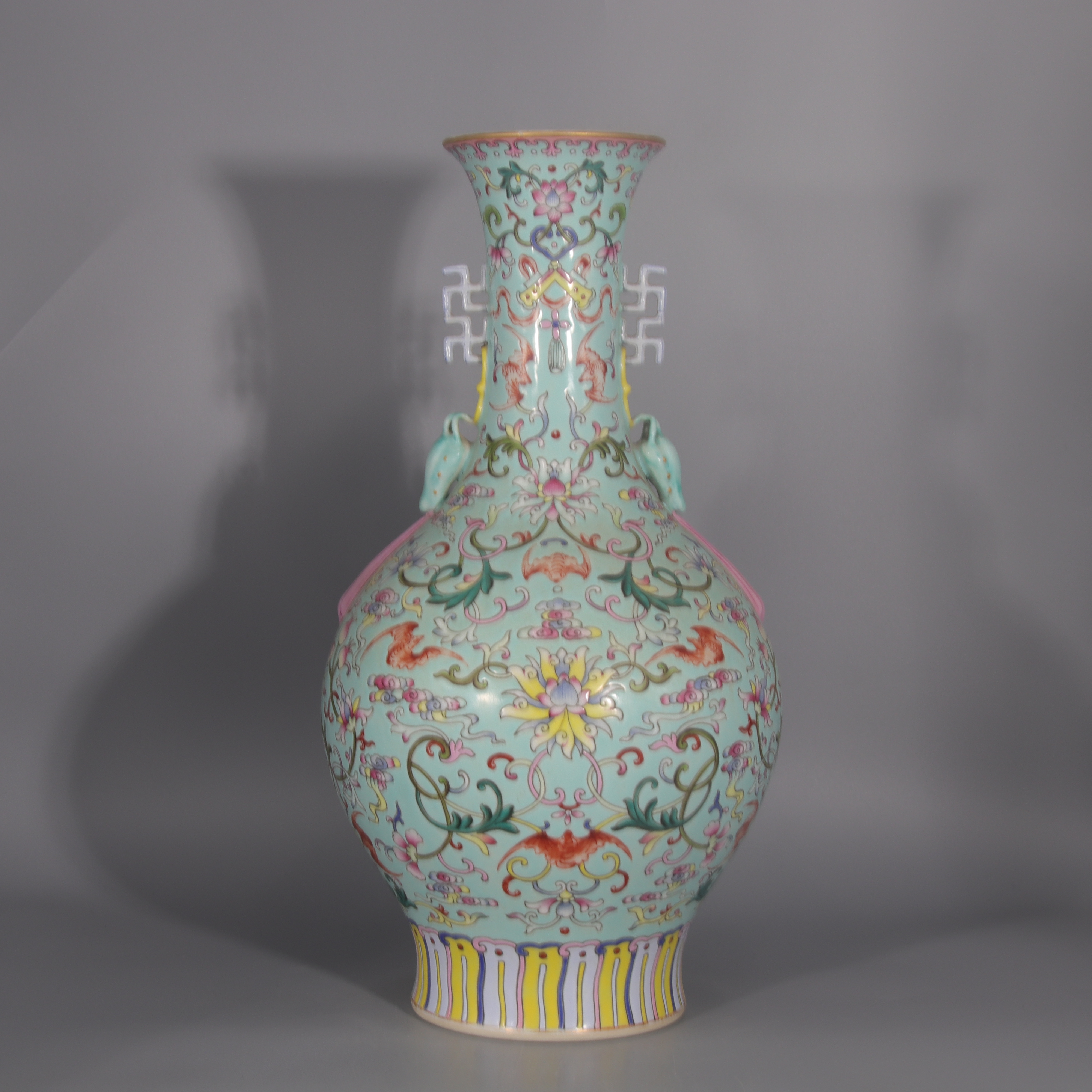 松石绿地吉庆有余双耳赏瓶 H501-180 