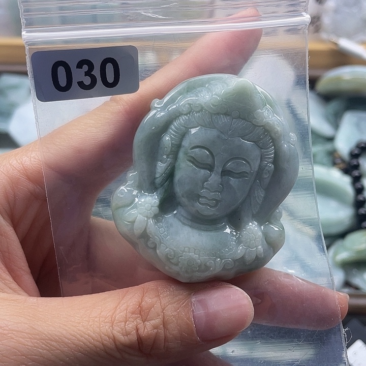 翡翠未镶嵌颈饰翡翠