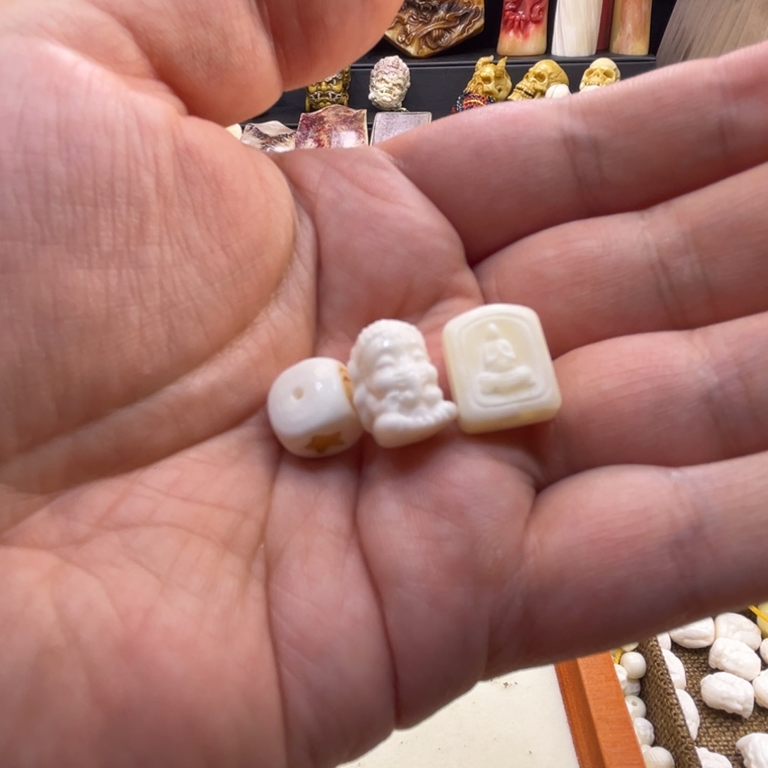 南***許鹿骨其他三个小配饰