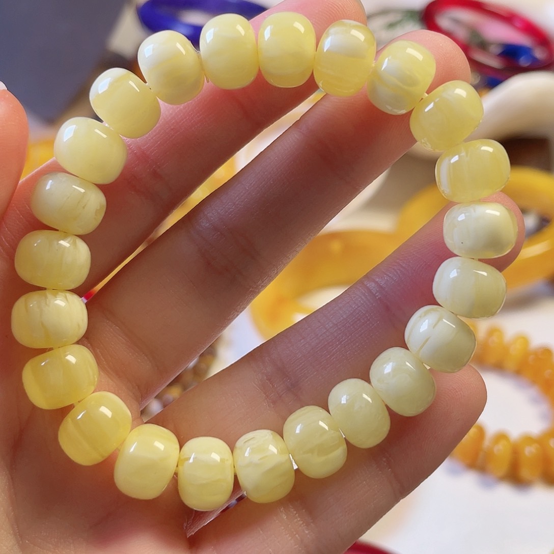 蜜蜡手镯未镶嵌手镯