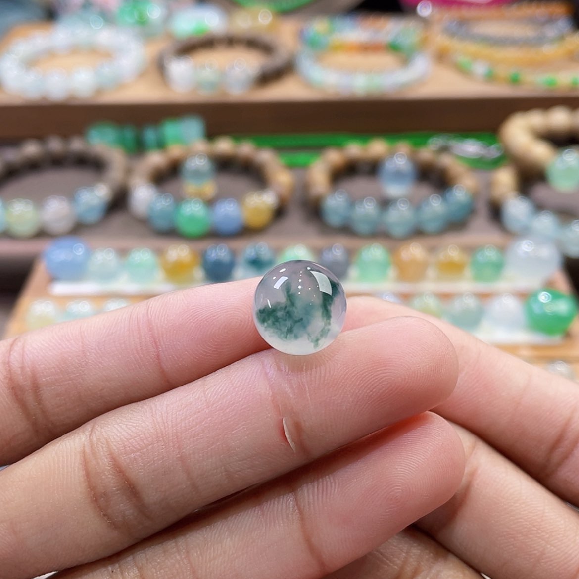 【闪购商品】翡翠颈饰未镶嵌木讷飘花